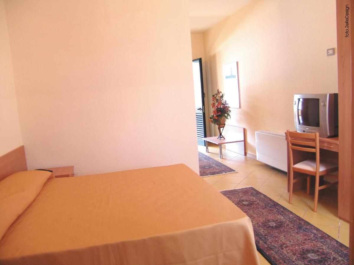 אוריה Laurito Resort & Spa מראה חיצוני תמונה